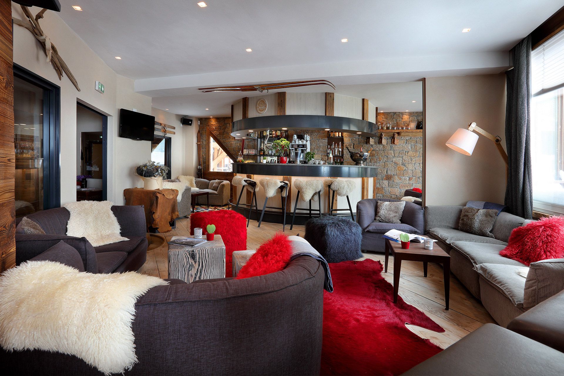 val thorens tour hotel